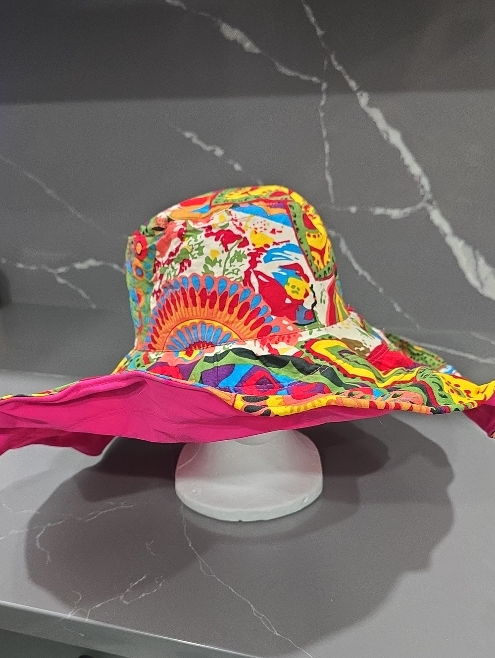 Reversible Wide-Brim Packable Sun Hat in Bright Multicolor & Pink